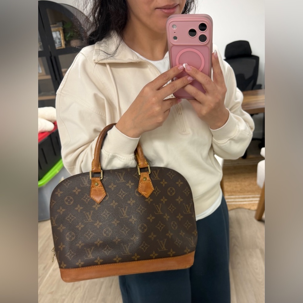Louis Vuitton Alma Brown Monogram Handbag